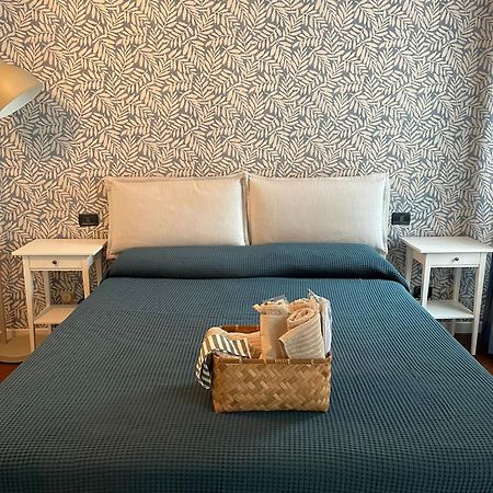 Amelie Apartment Desenzano del Garda Ngoại thất bức ảnh