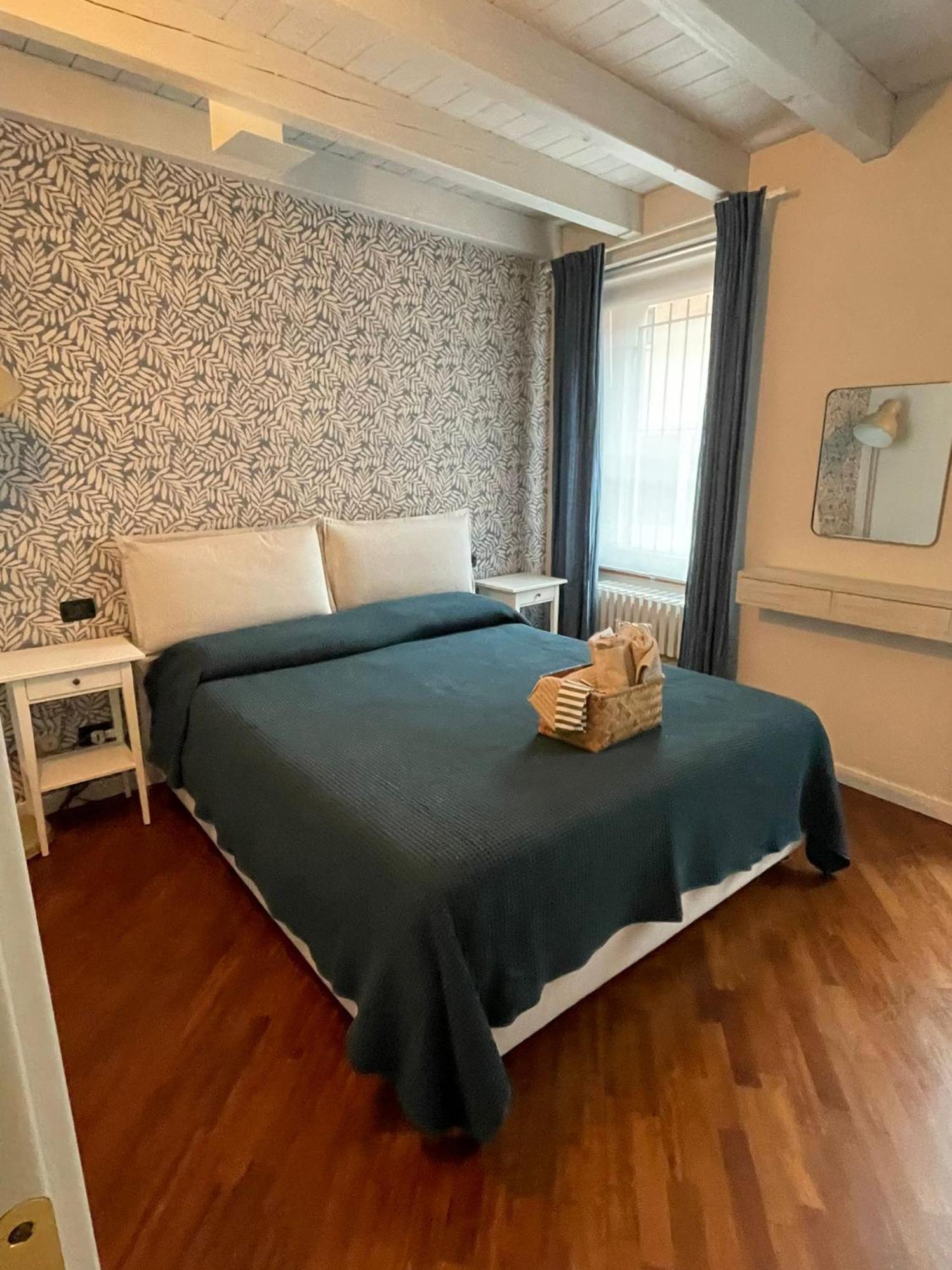 Amelie Apartment Desenzano del Garda Ngoại thất bức ảnh