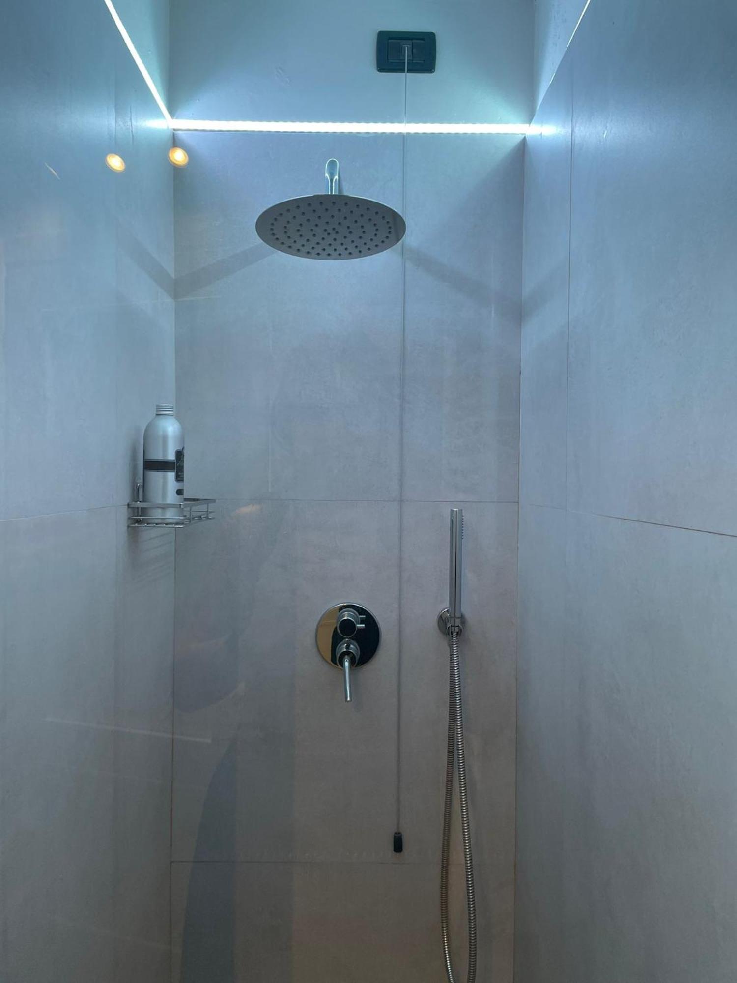 Amelie Apartment Desenzano del Garda Ngoại thất bức ảnh
