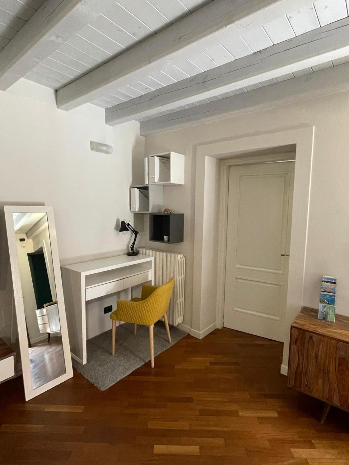 Amelie Apartment Desenzano del Garda Ngoại thất bức ảnh